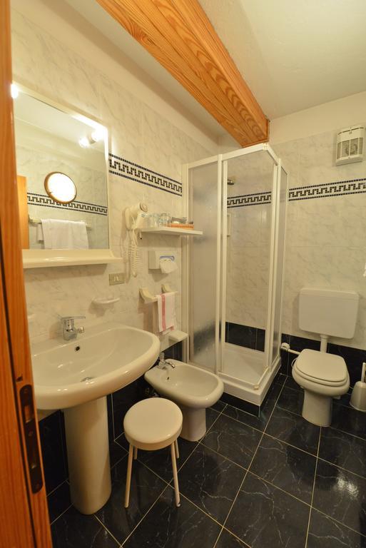 Petit Hotel Cogne Eksteriør bilde