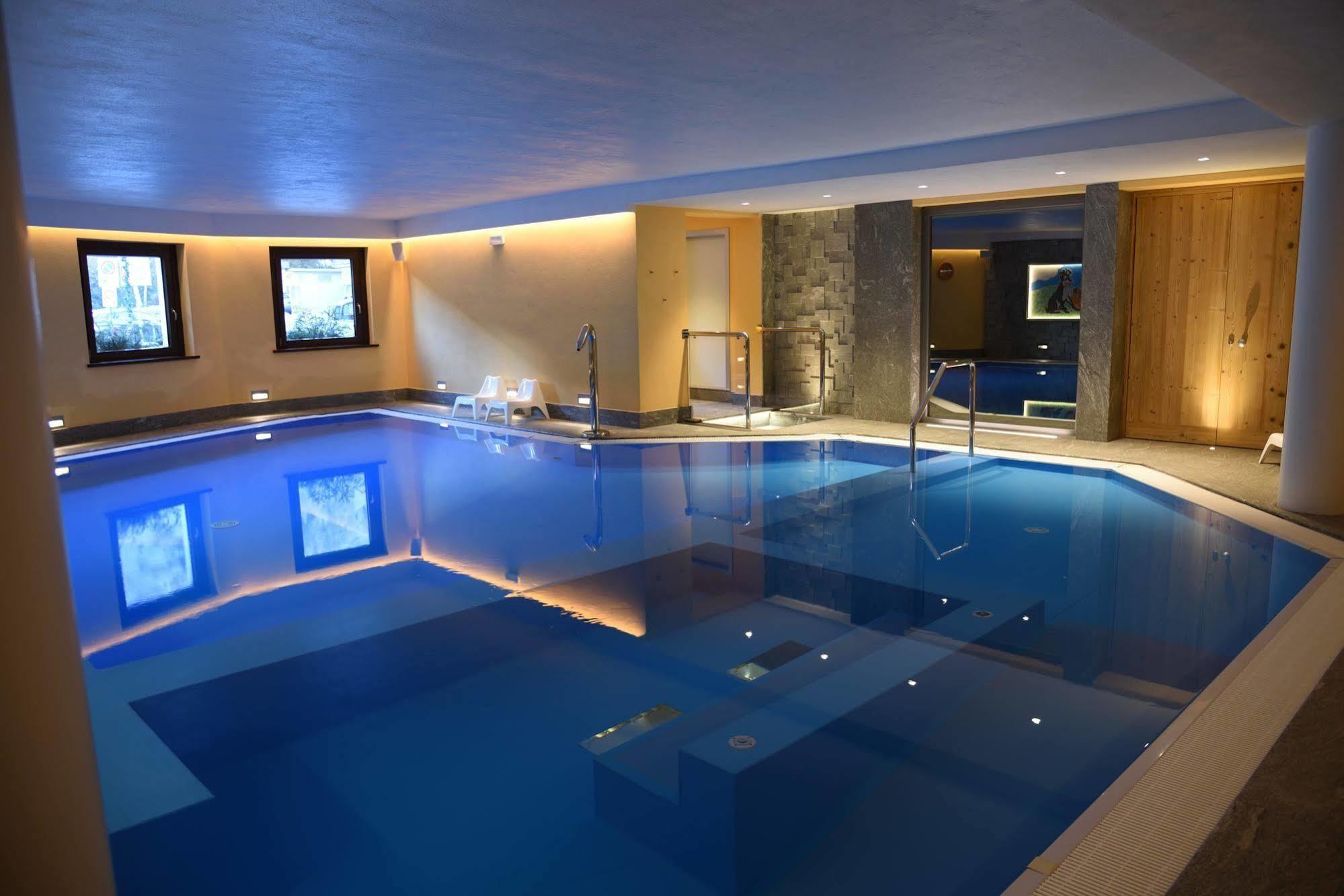 Petit Hotel Cogne Eksteriør bilde
