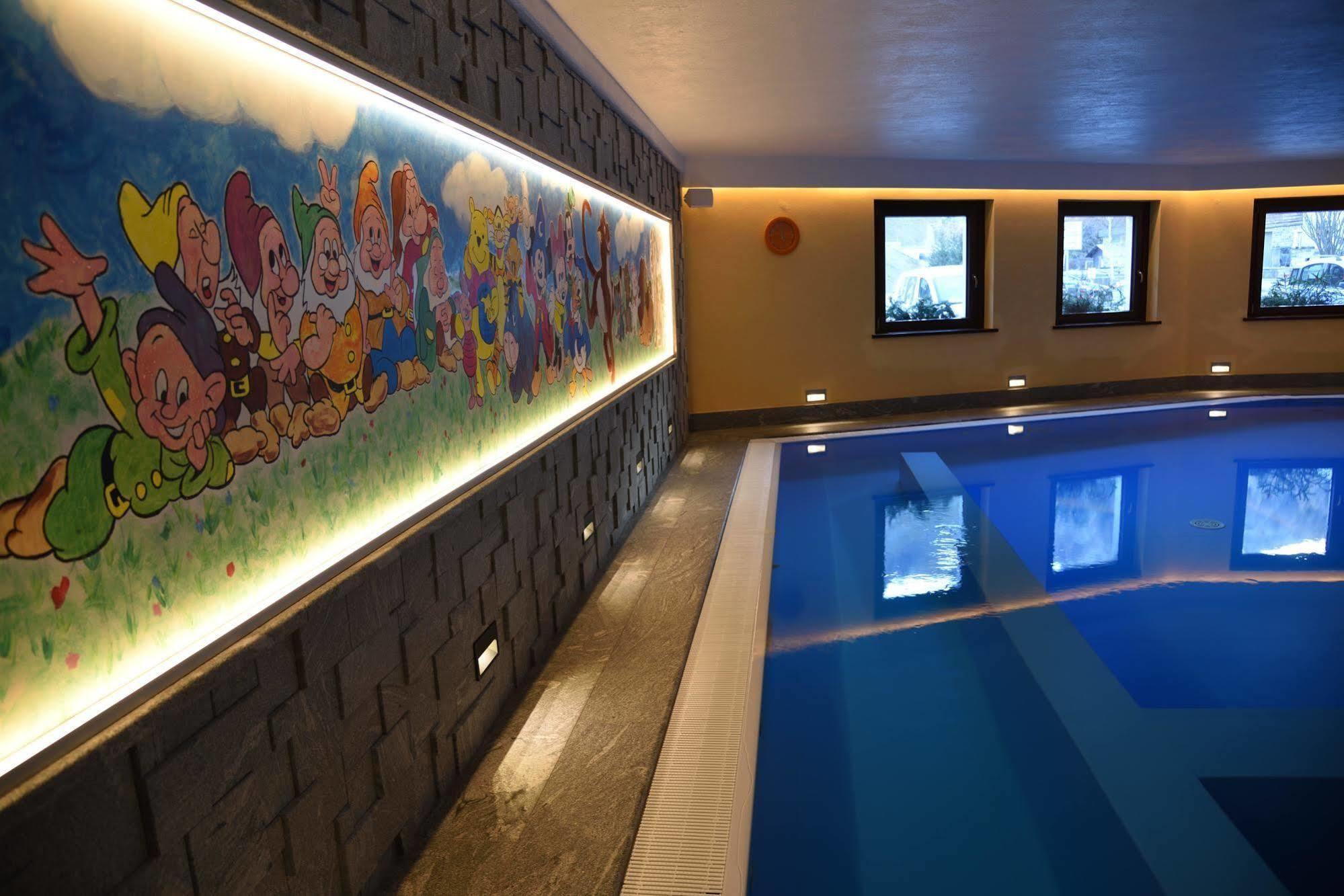 Petit Hotel Cogne Eksteriør bilde