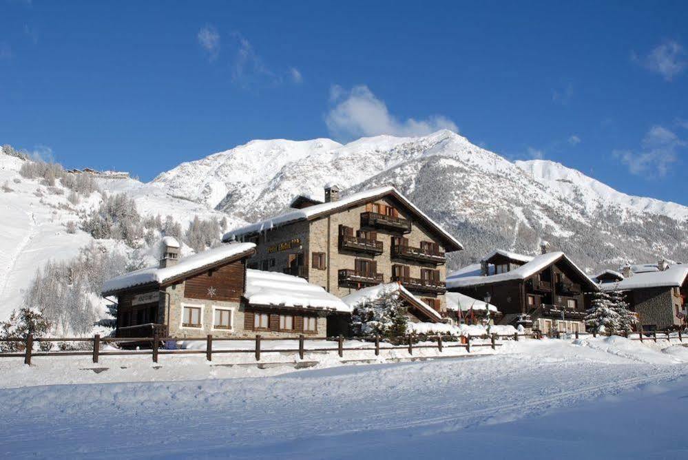 Petit Hotel Cogne Eksteriør bilde